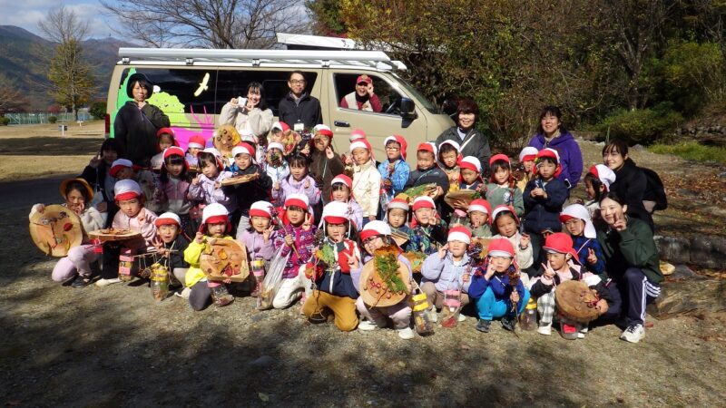 創造力いっぱいの作品と共に