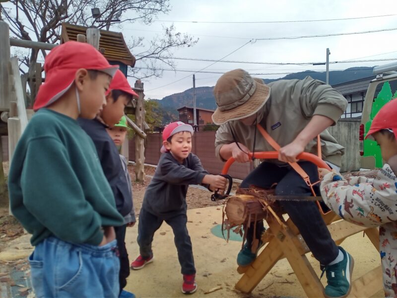 丸太切りに挑戦！