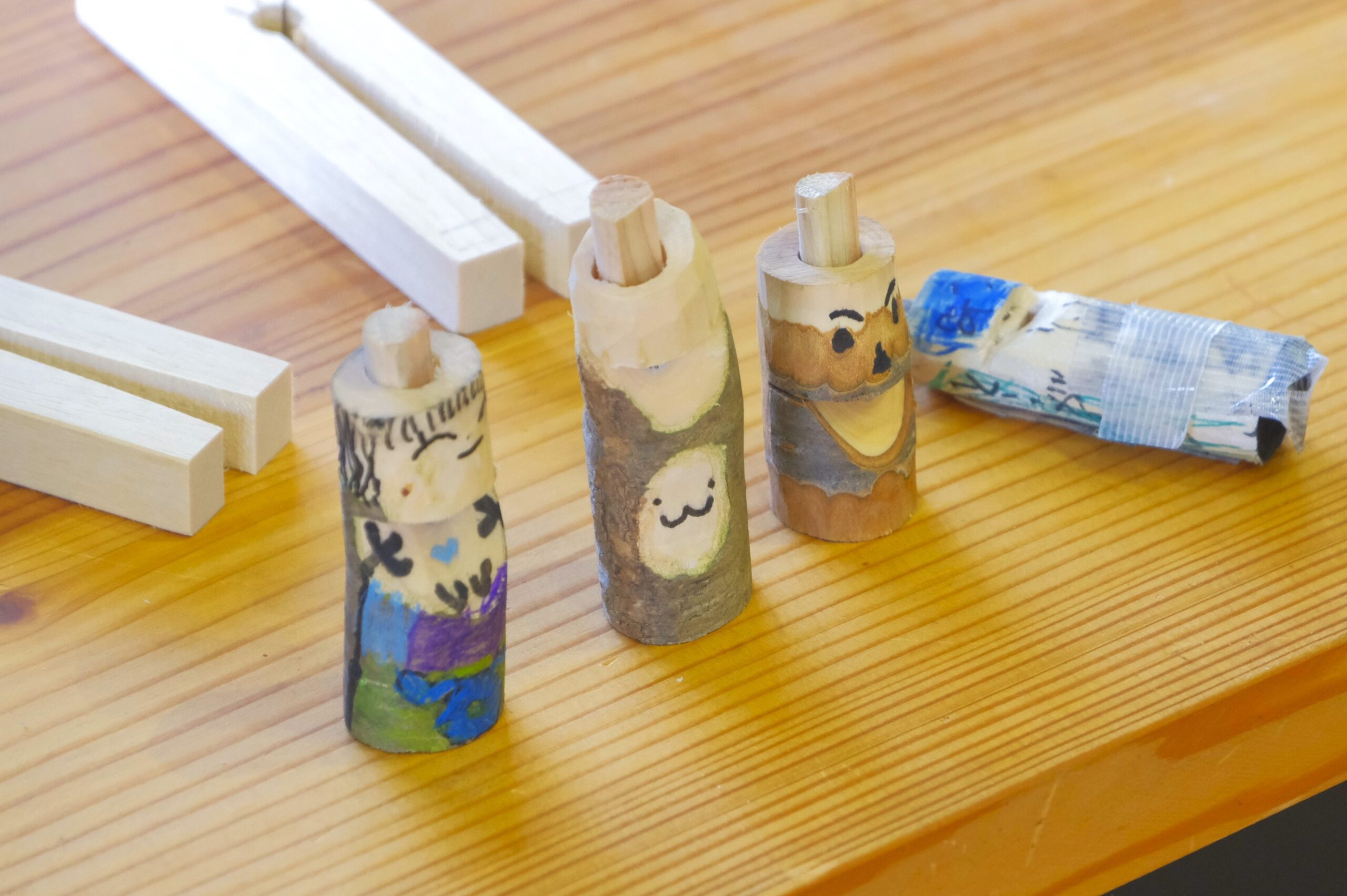 音は鳴った？森の木をけずって笛作り。7月おとなと子どもの里山ナイフ