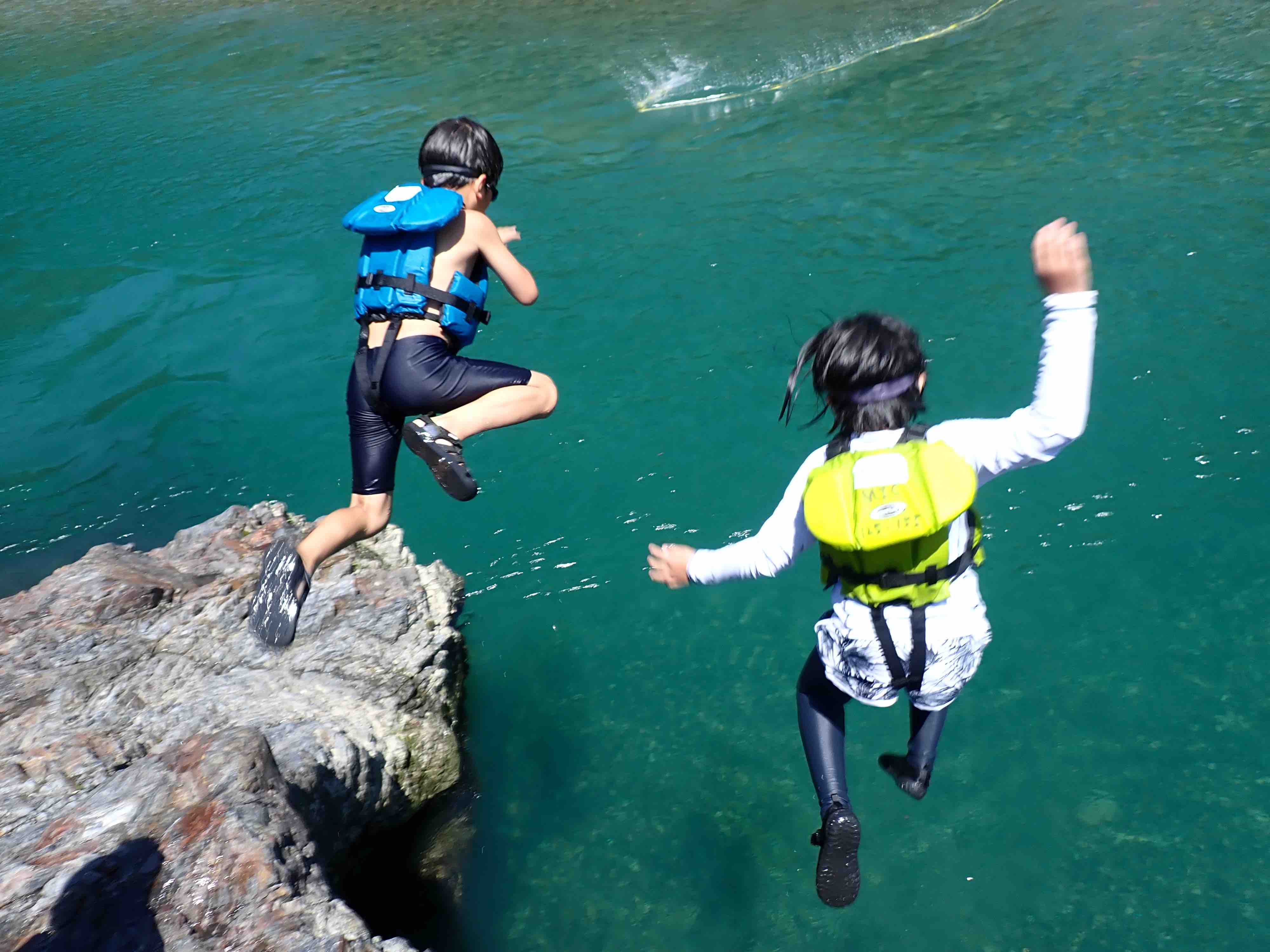 R7夏のもりもりキャンプ 〜 141人の子どもたちが森と川といろんな仲間