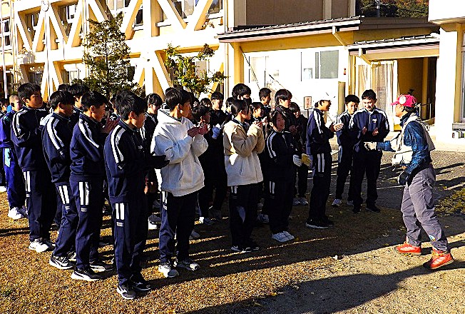 最後に感想を発表する生徒さんたち