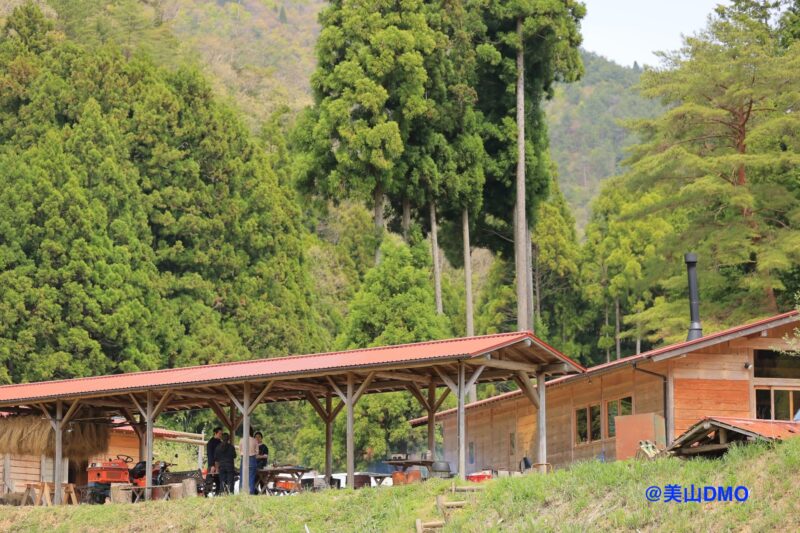 セルフビルドの田歌舎