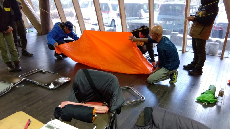 助言をする石際さん