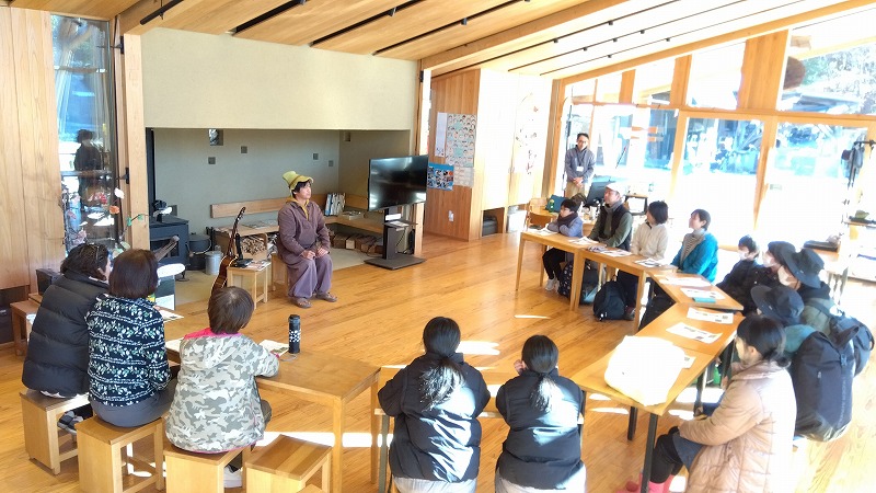 自己紹介を兼ねたアイスブレイキングする証さん