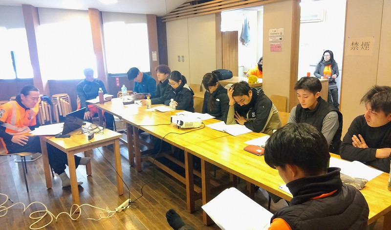 午前の中心は安全のための基礎知識を学ぶ講義