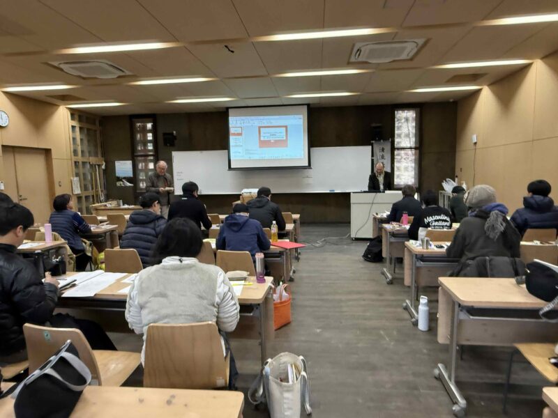講習中の田口講師