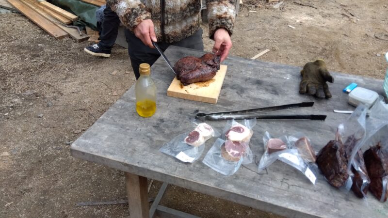 鹿肉のロースト、アライグマ・タヌキのハム