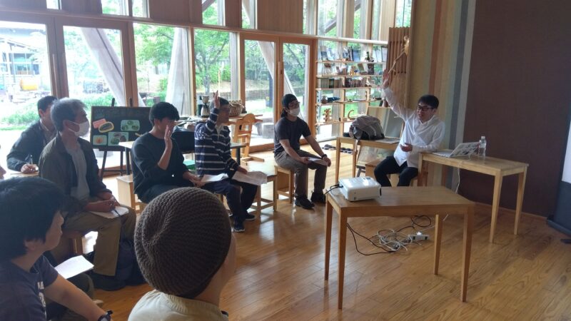 講義中の伊藤先生