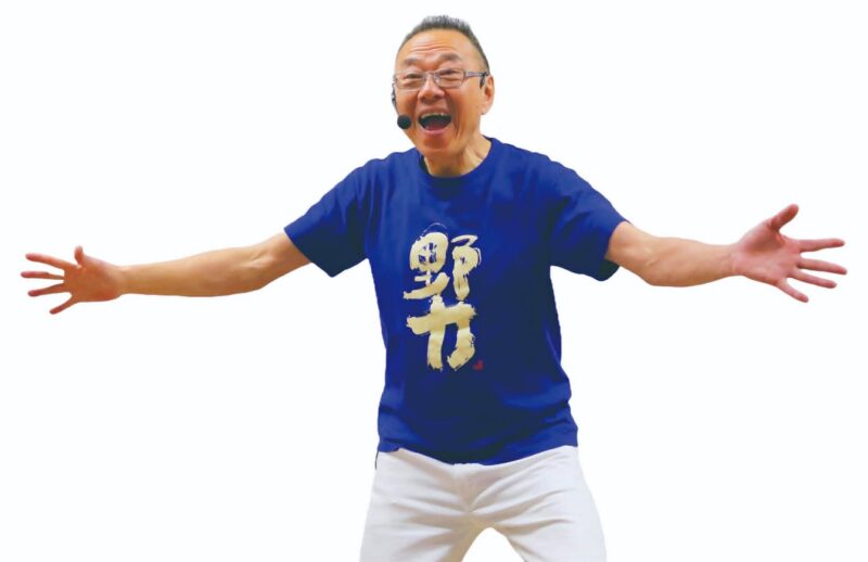 絵本ライブ中の杉山さん