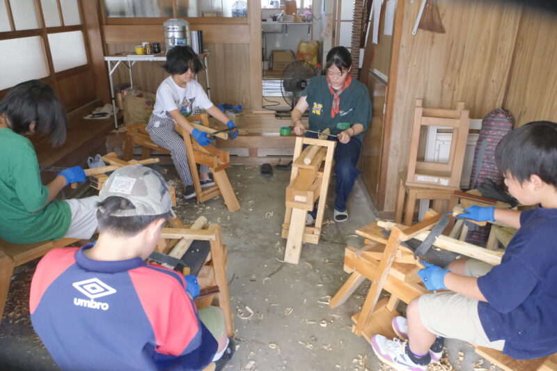 もくもくと木を削る時間